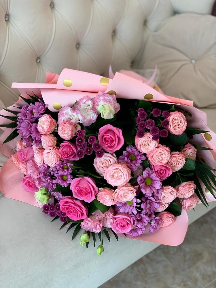 Букет цветов из: Хризантемы, Розы и Лизиантусы в Копанской