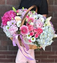 Композиция солнечный день в Копанской Цветочная композиция из Розы, Хризантемы, Пионы и Лизиантусы в корзине в Копанской