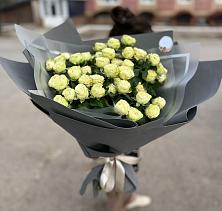 Букет Белые кустовые розы Солинеро в Копанской