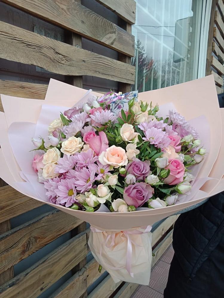 Букет цветов из: Розы и Хризантемы в Копанской