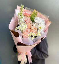 Букет цветов из:  Хризантемы и Розы в Копанской