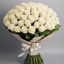Букет 101 беля роза Белоснежка в Копанской