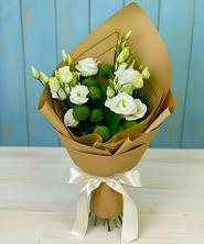 Букет цветов из:  Хризантемы и Лизиантусы в Копанской