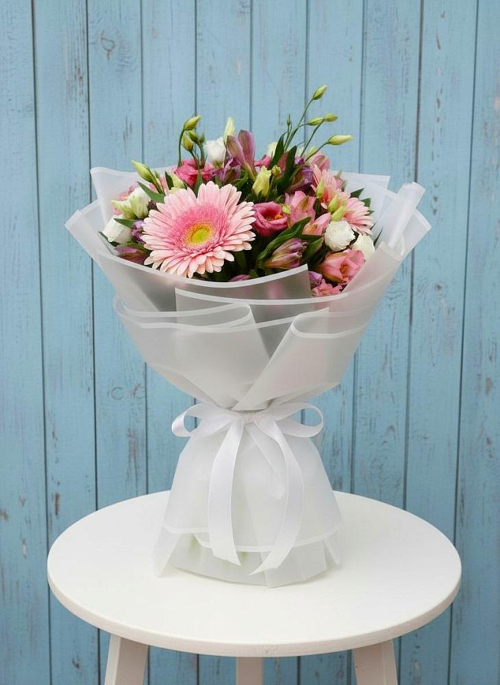 Букет цветов из: Герберы, Альстромерии и Лизиантусы в Копанской