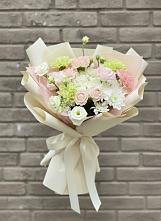 Букет цветов из:  Гвоздики, Розы, Лизиантусы и Хризантемы в Копанской